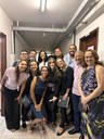 A estudante de Gastronomia Bárbara Malaquias (no centro da imagem) reconhece o apoio da comunidade universitária para concluir o curso. Crédito: Acervo pessoal de Bárbara Malaquias